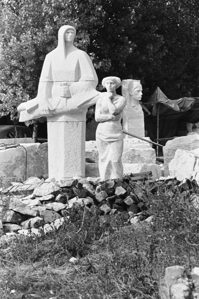 Фотограф Панайот Бърнев, Милена Николова