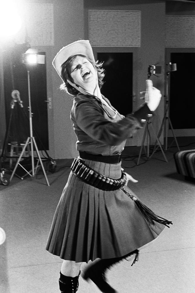 Татяна Лолова, Фотограф Панайот Бърнев, Милена Николова