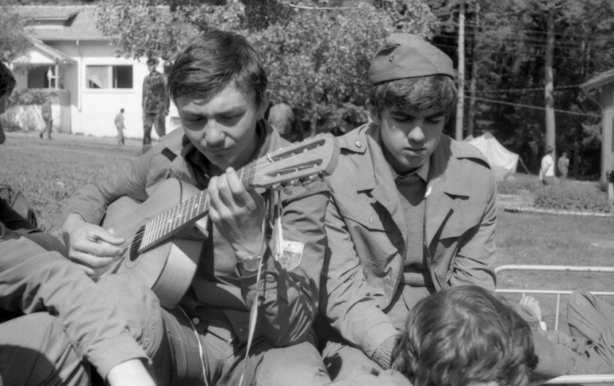 Ученици от 35 ГРЕ на военно-техническо обучение, Антон Донев